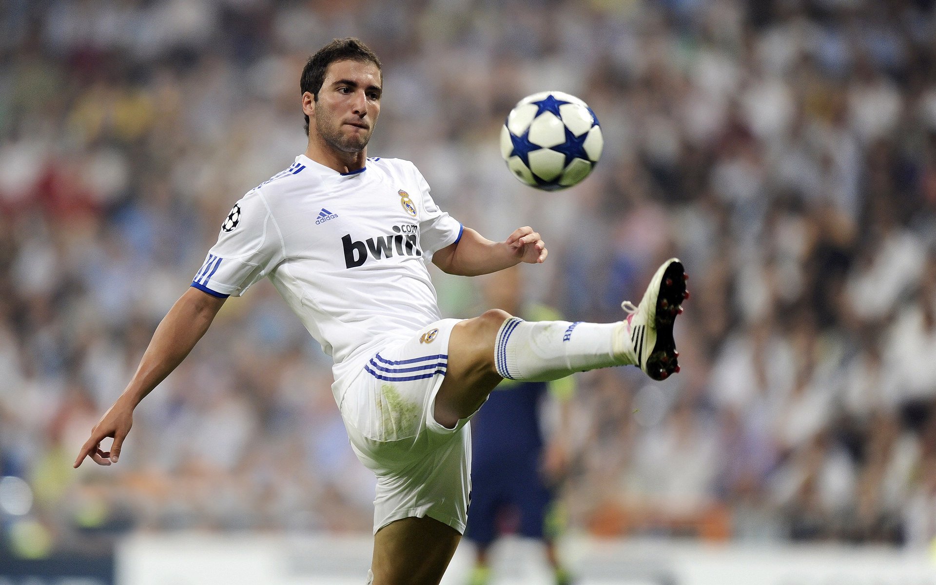 迪马利亚致命一击，巴萨风暴冲垮英格兰防线